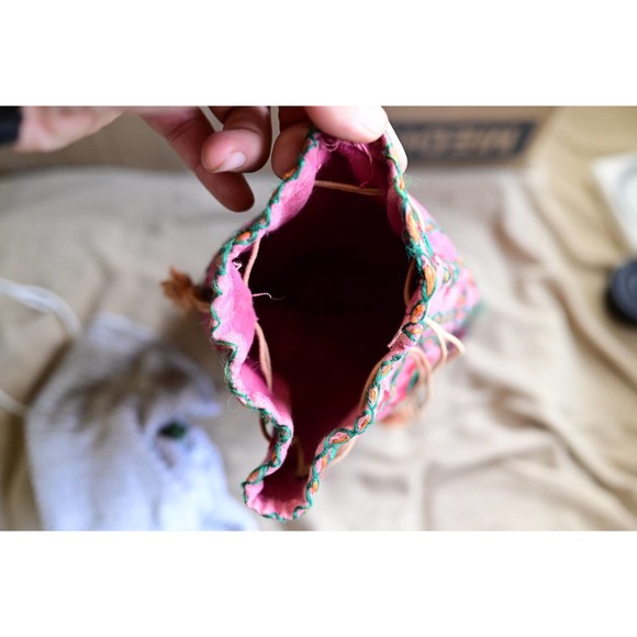 Vintage Drawstring Purse Bag - Picture 4 of 4